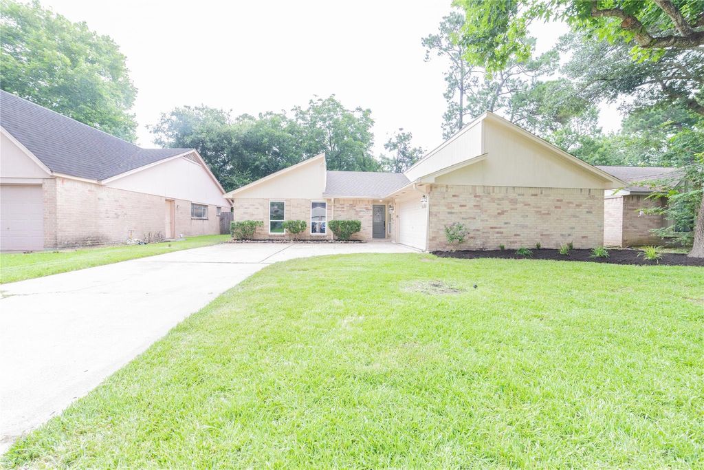 Photo of 5823 Toddington Road, Humble, TX 77346 (MLS # 68288177)