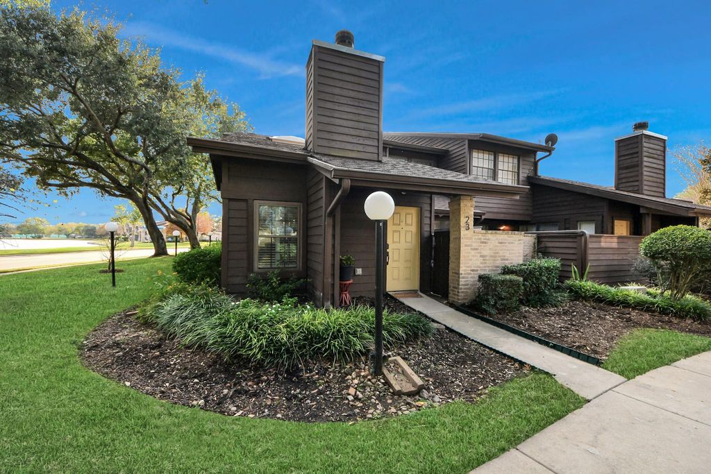 Photo of 2510 Grants Lake Boulevard #23, Sugar Land, TX 77479 (MLS # 9908856)