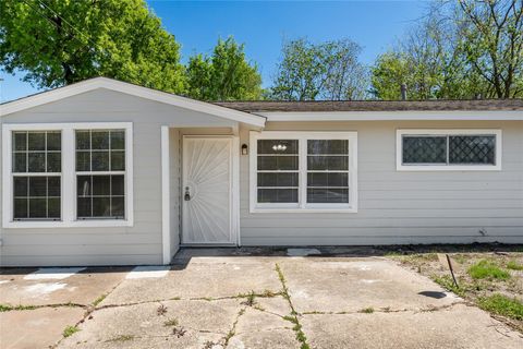 Photo of 7725 St Lo Road, Houston, TX 77033 (MLS # 12736843)