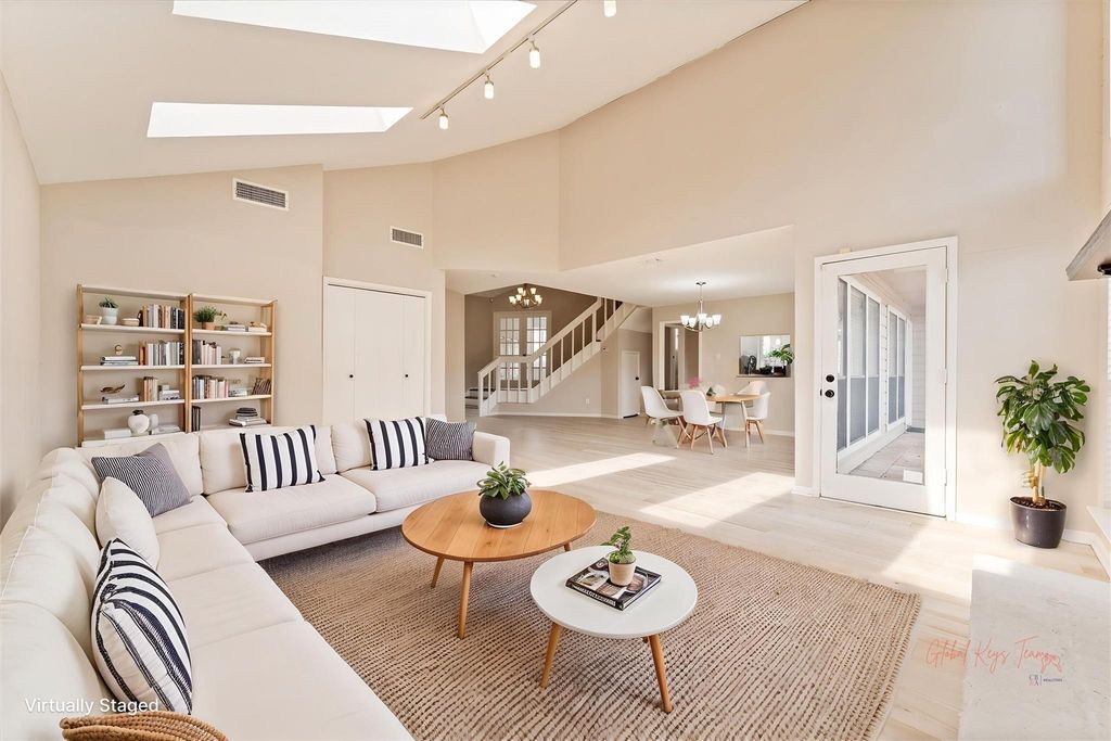 Photo of 11530 Ella Lee Lane, Houston, TX 77077 (MLS # 29690451)