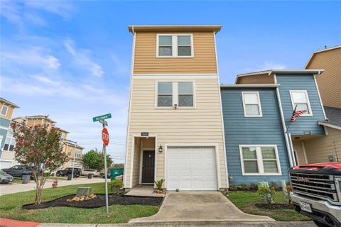 Photo of 3603 Vineyard Lane, Pasadena, TX 77504 (MLS # 14810360)
