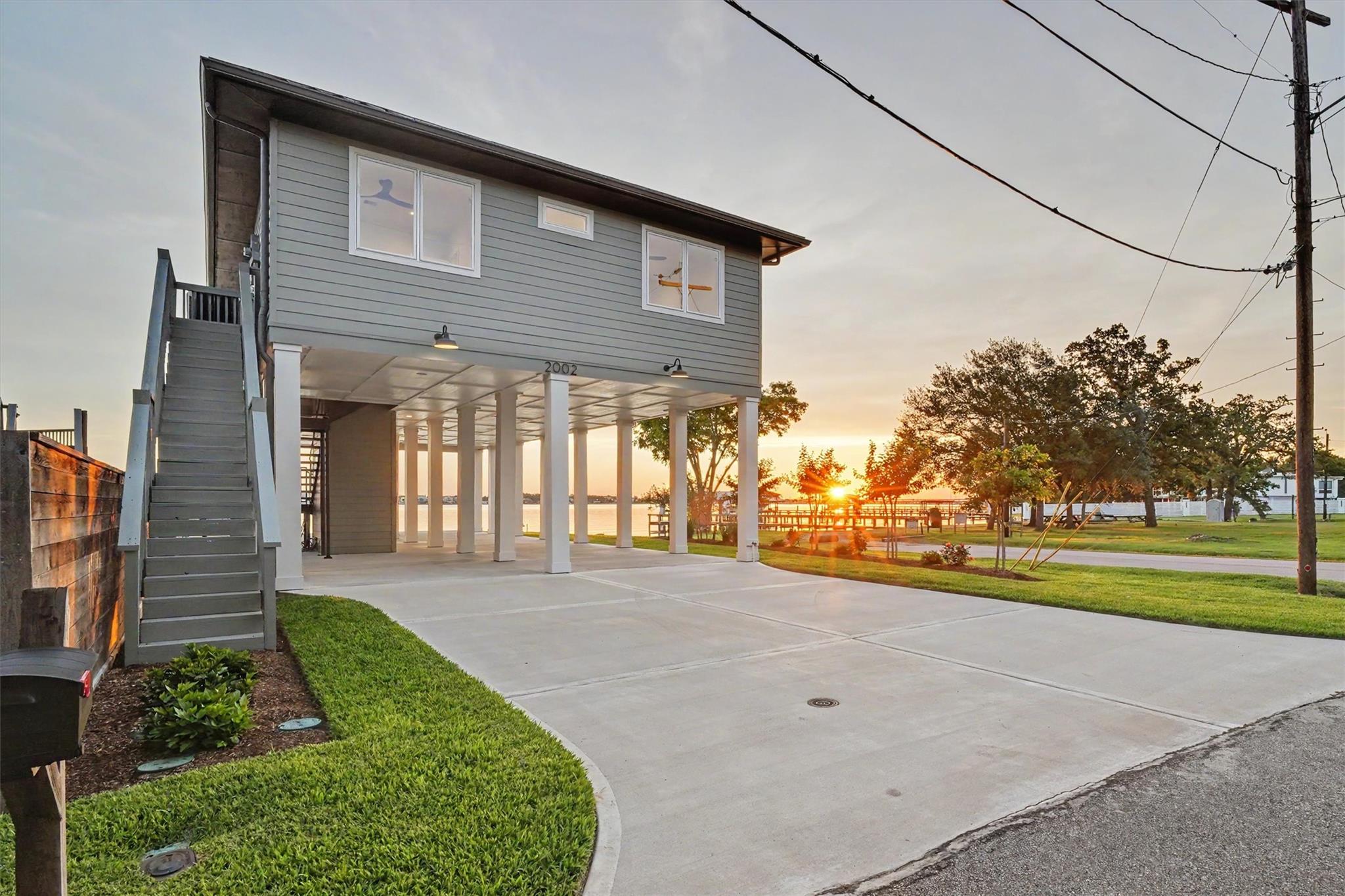 2002 Cove Park Drive