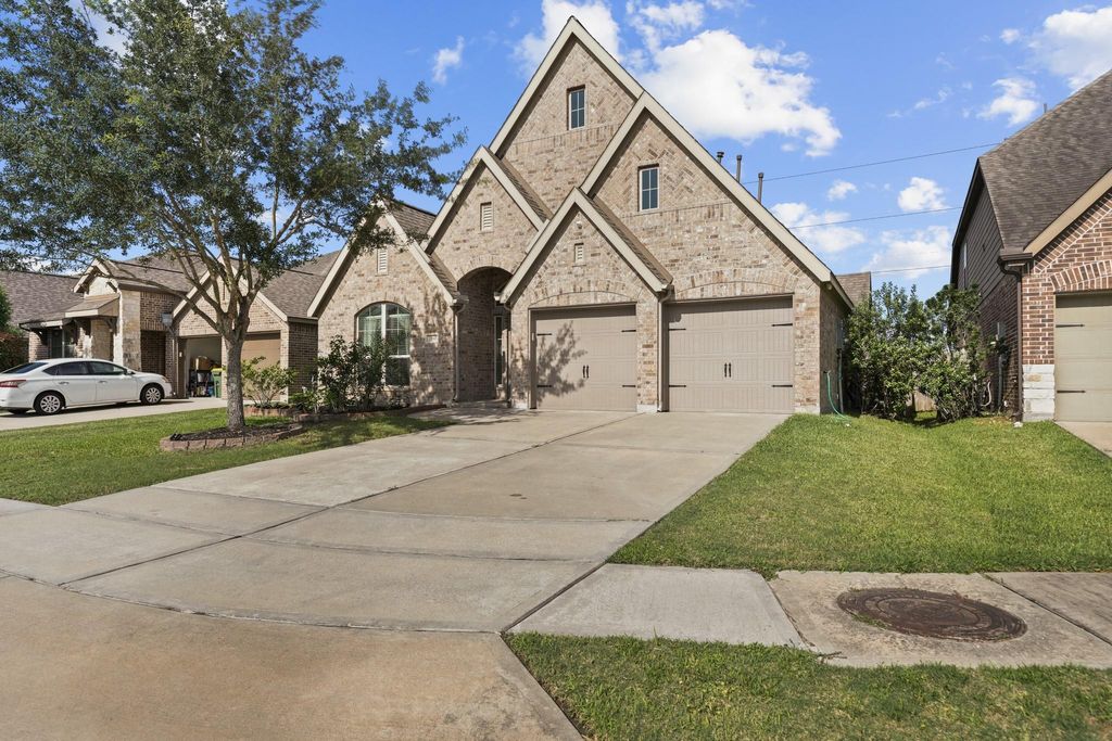 Photo of 2917 Parkstone Field Lane, Pearland, TX 77584 (MLS # 70181770)
