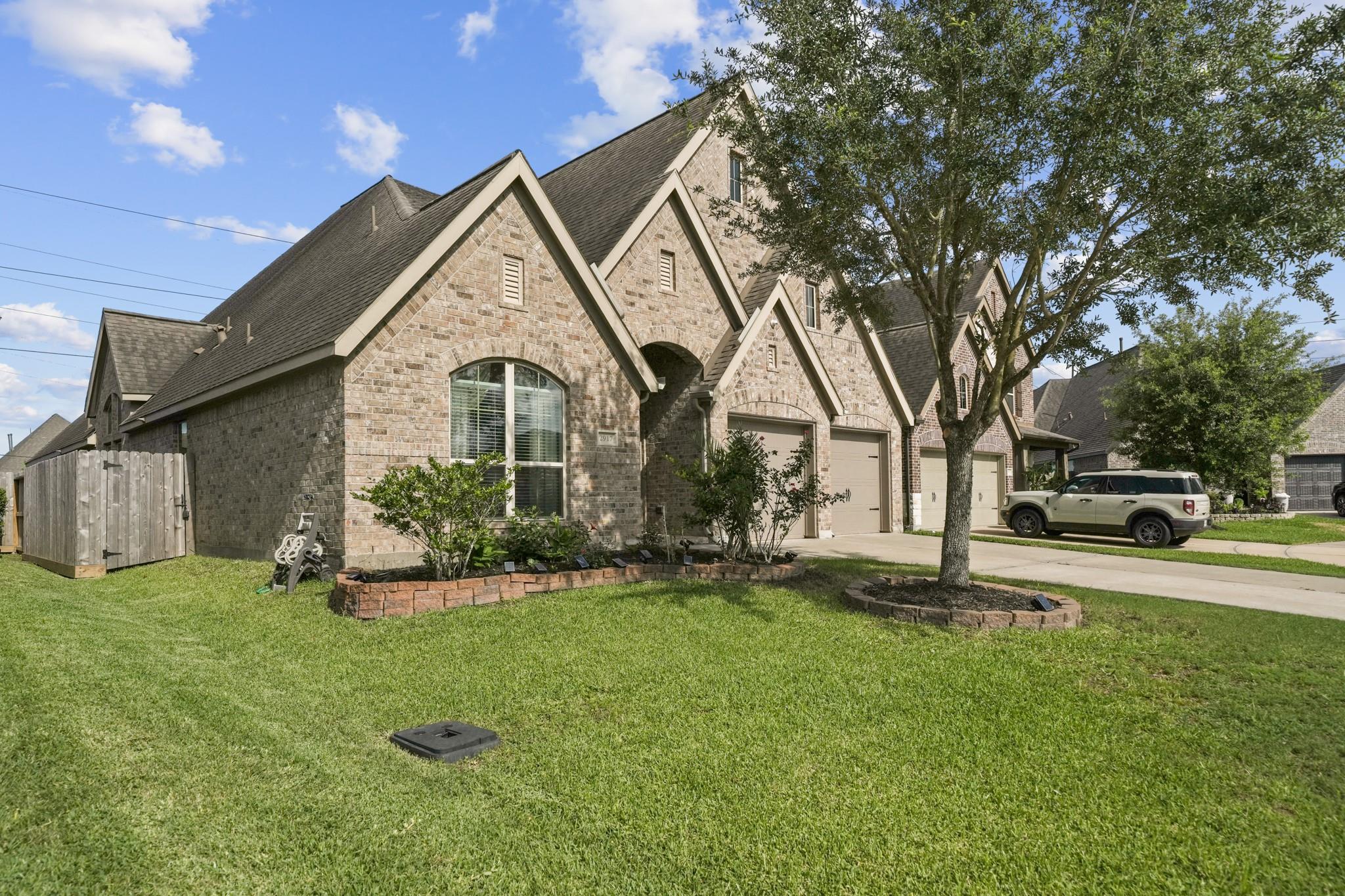 2917 Parkstone Field Lane