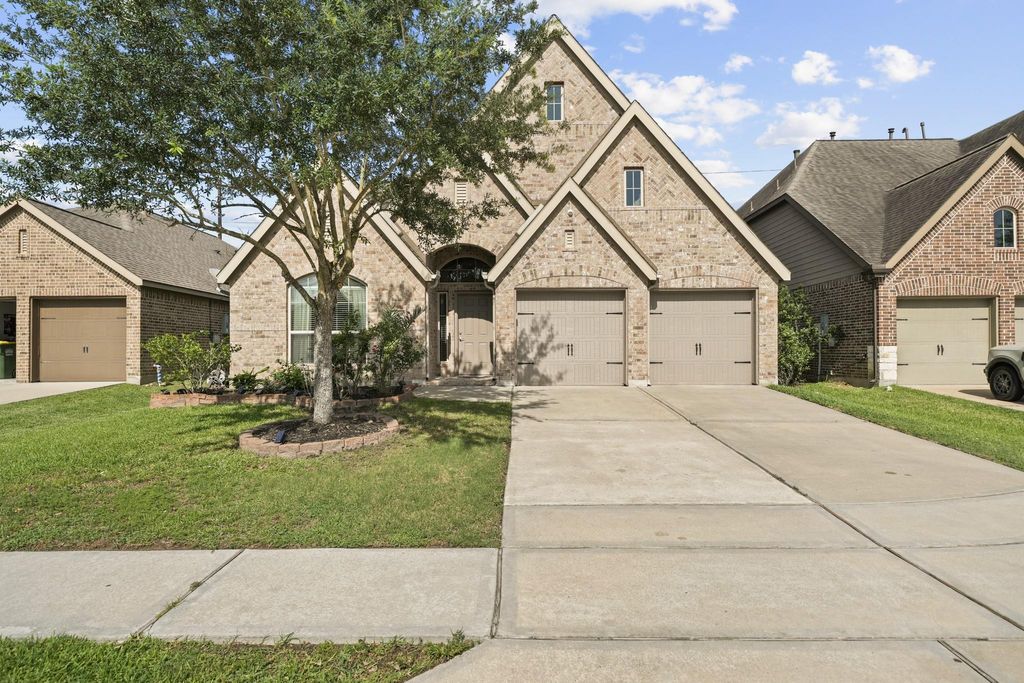 Photo of 2917 Parkstone Field Lane, Pearland, TX 77584 (MLS # 70181770)