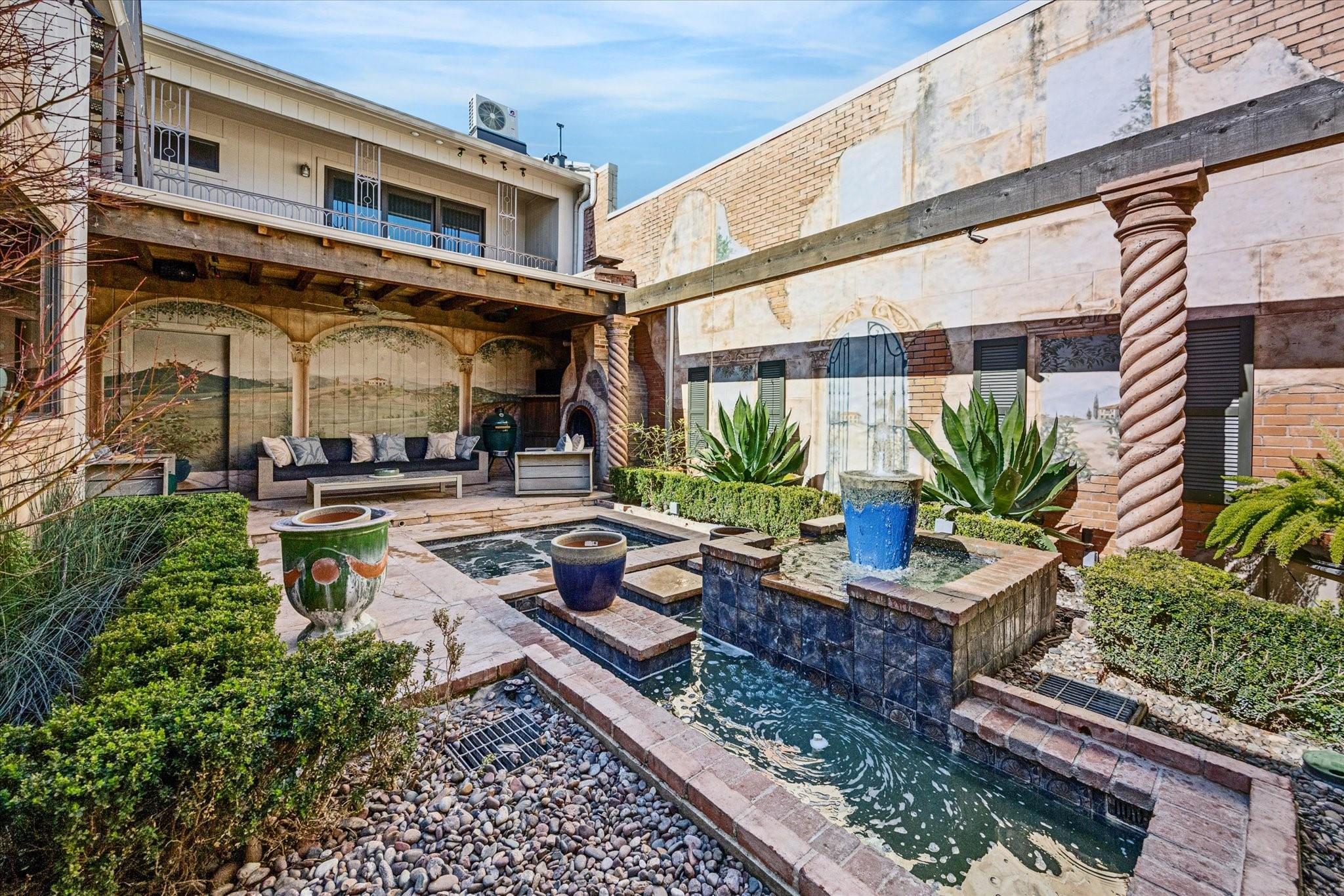 2102 Canongate Drive