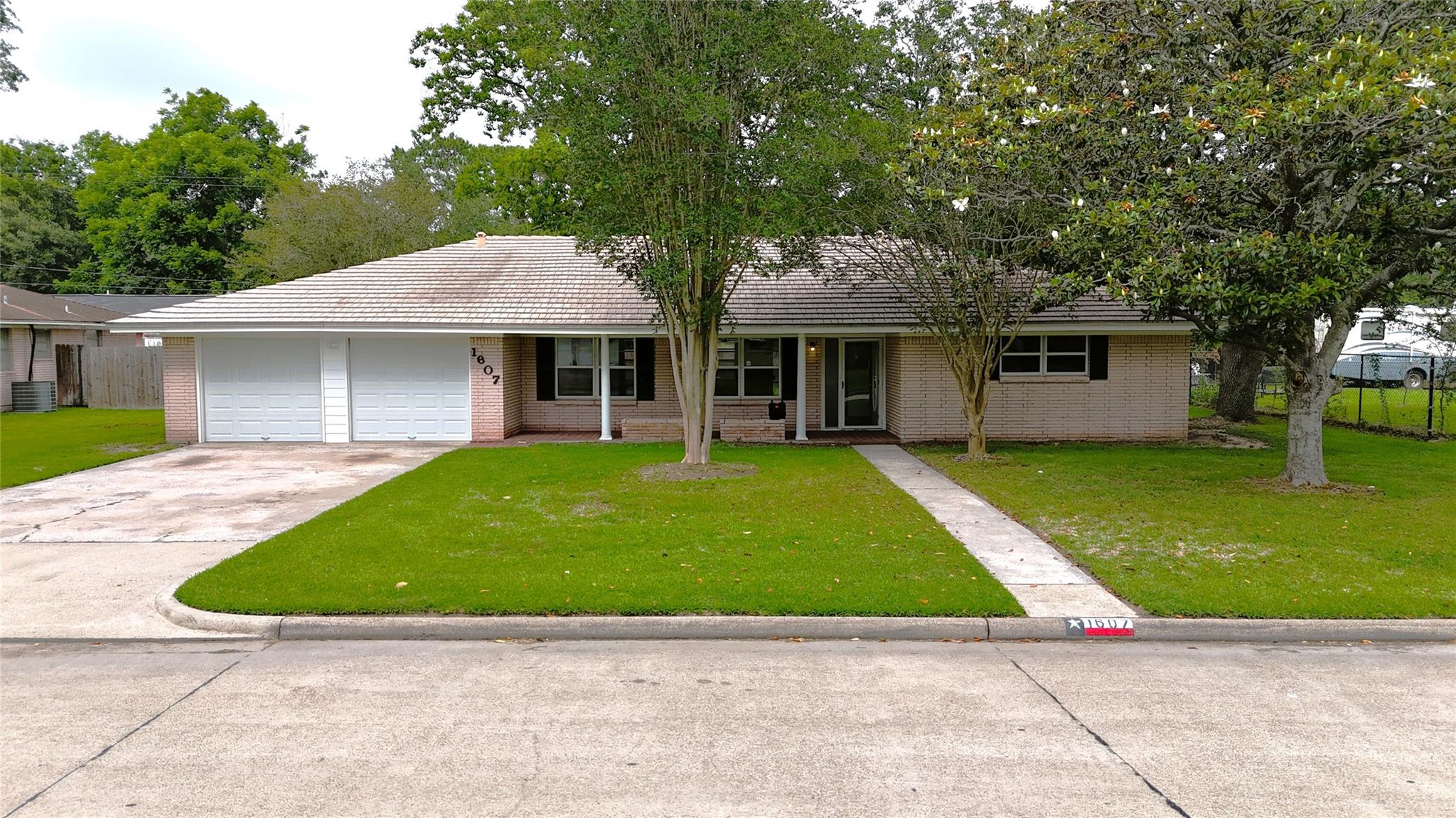 1607 Mcfarland Street