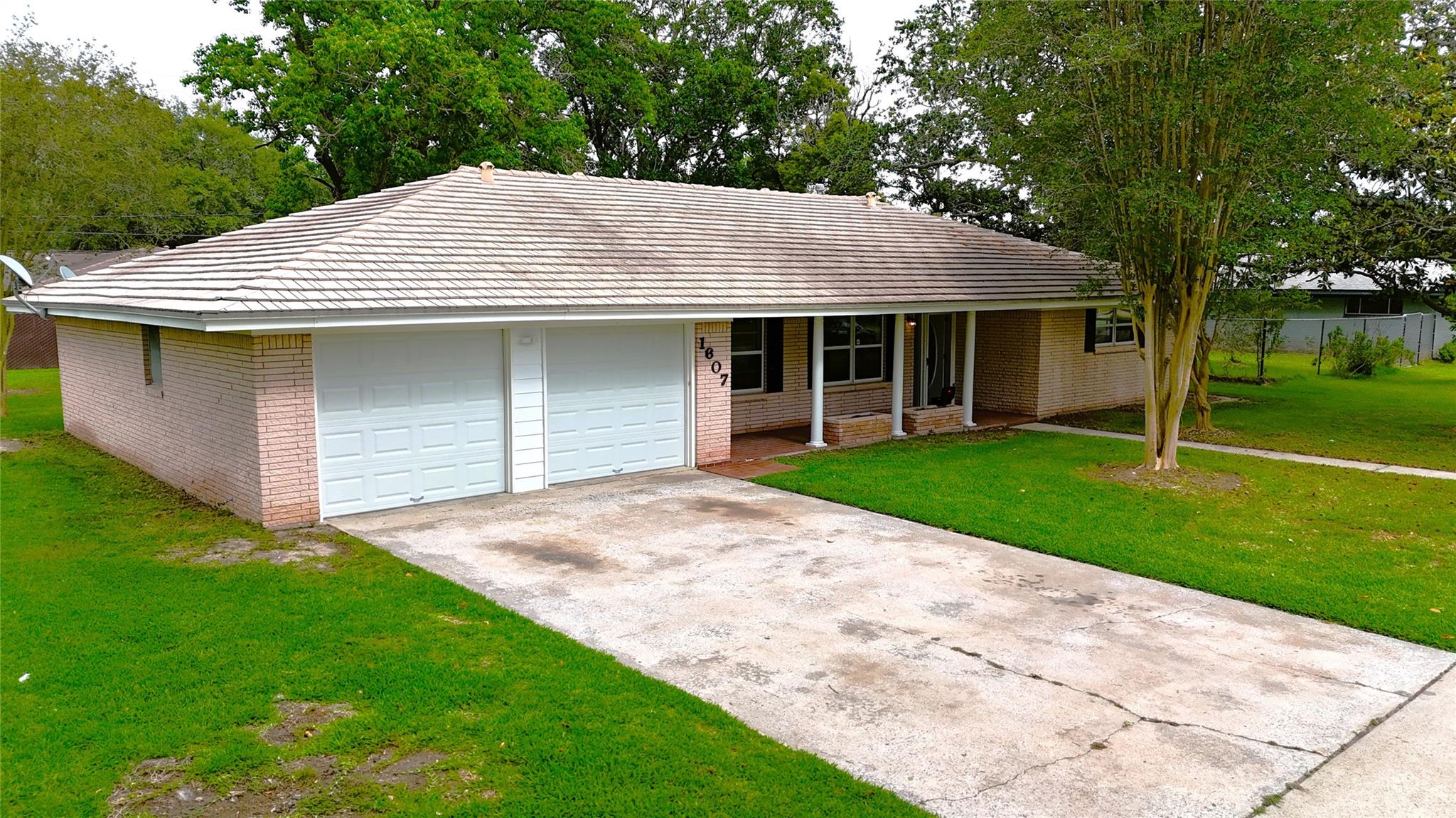 1607 Mcfarland Street