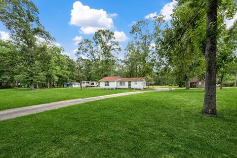 Homes For Sale - 21000 Buck Knoll Road<br/> Splendora, TX 77372