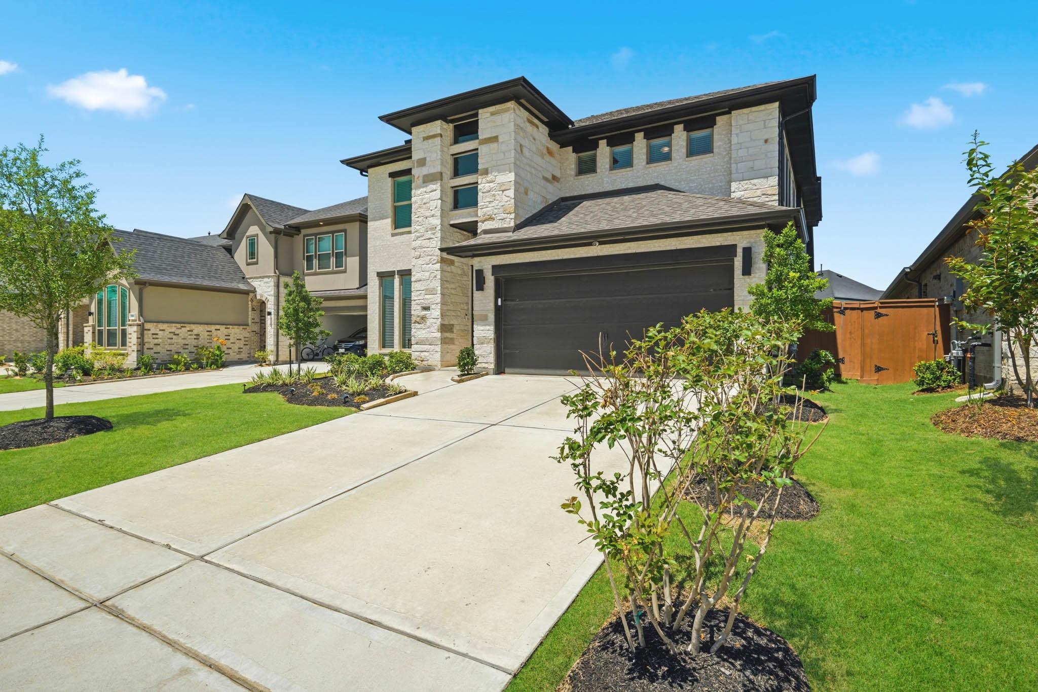 7915 Wild Iris Way
