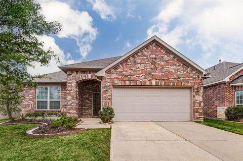 Photo of 24654 Lakecrest Pine Trail, Katy, TX 77493 (MLS # 96244851)