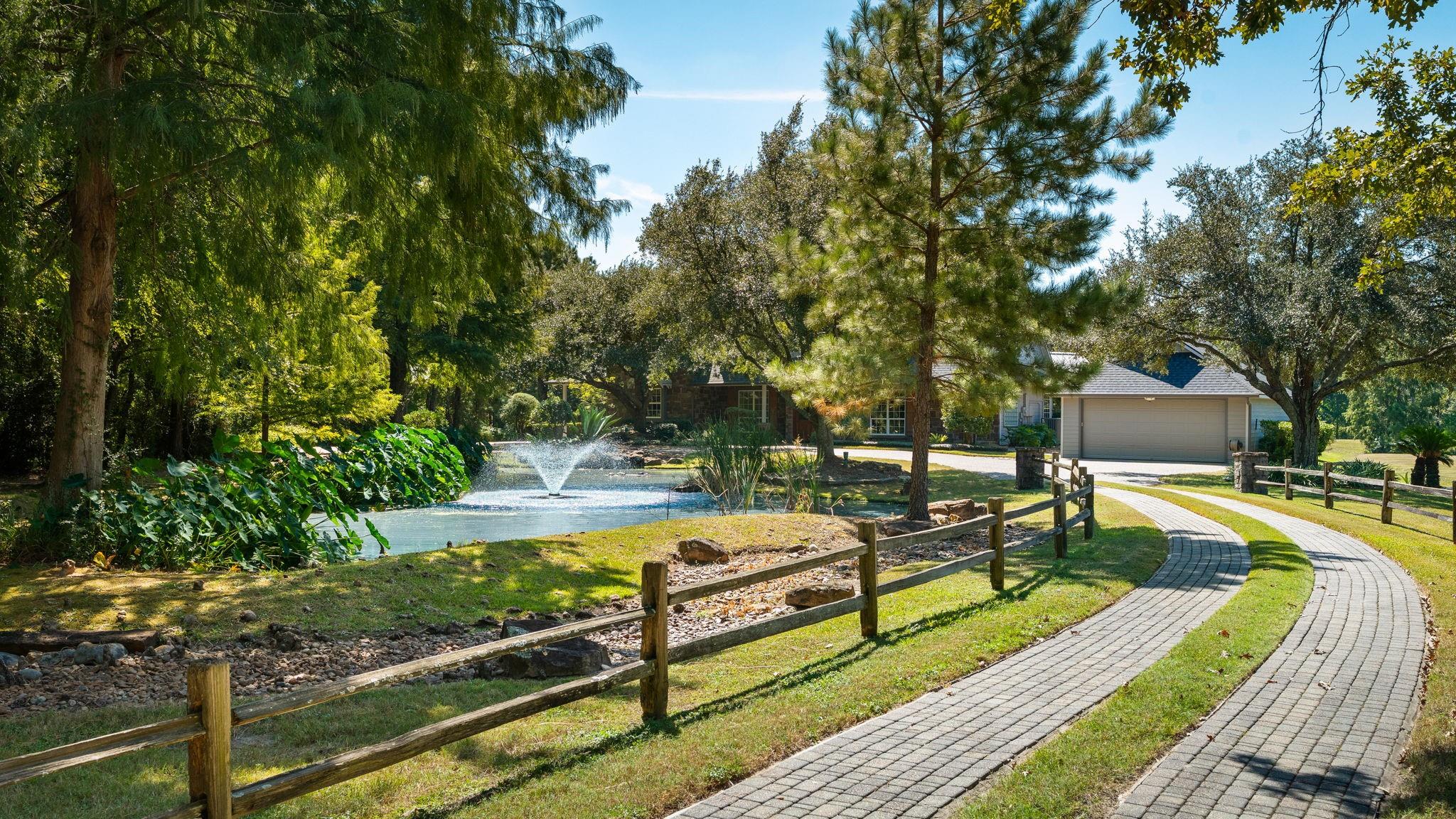 9902 Crestwater Circle