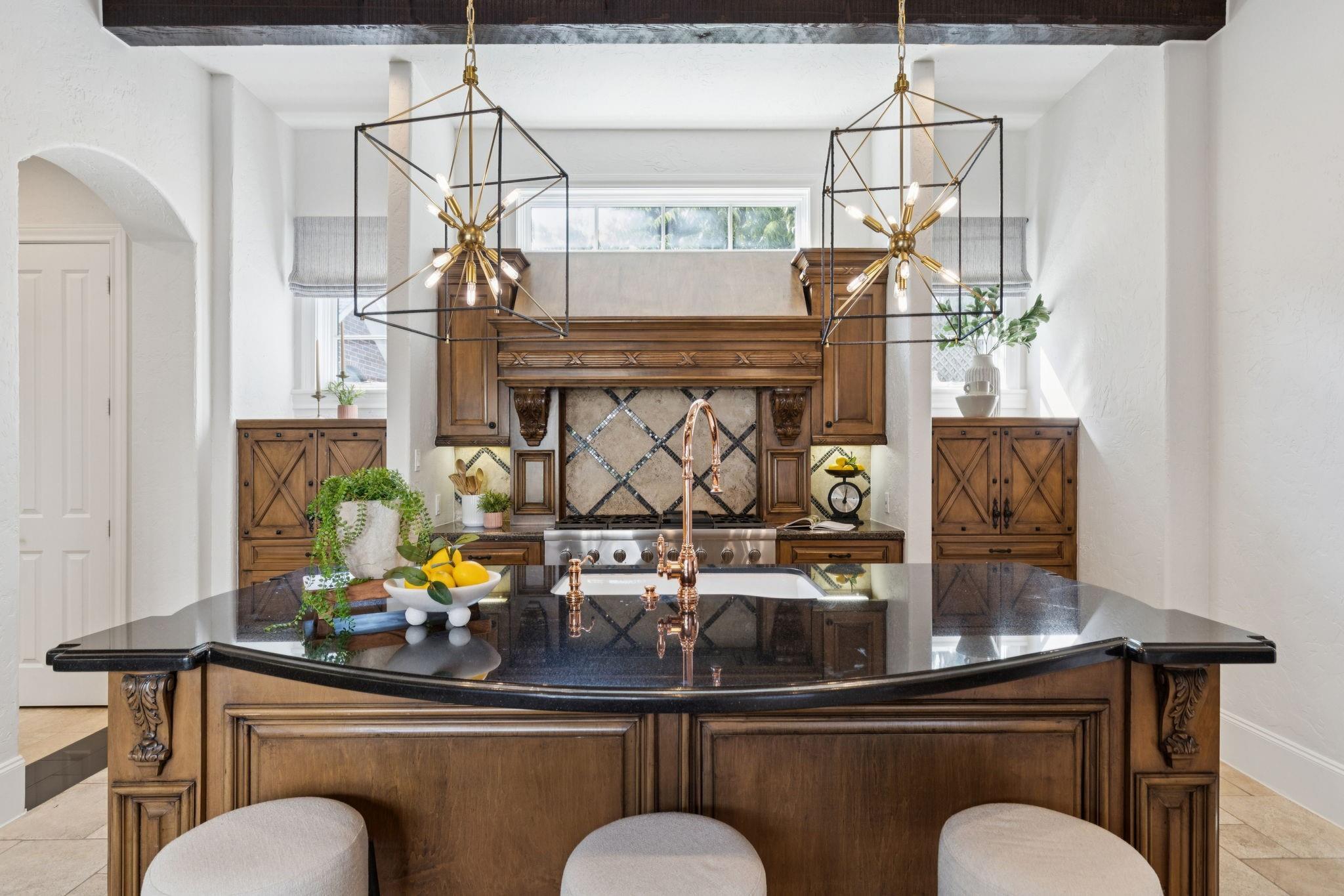 5004 Chestnut Street