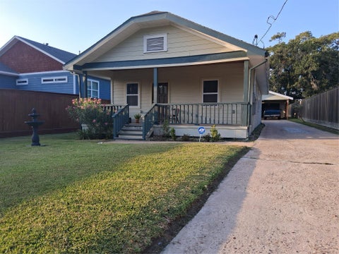 Photo of 7335 Santiago Street, Houston, TX 77023 (MLS # 31822826)