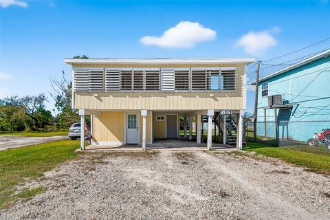 Photo of 1012 12th Street #UP, Dickinson, TX 77539 (MLS # 49748664)