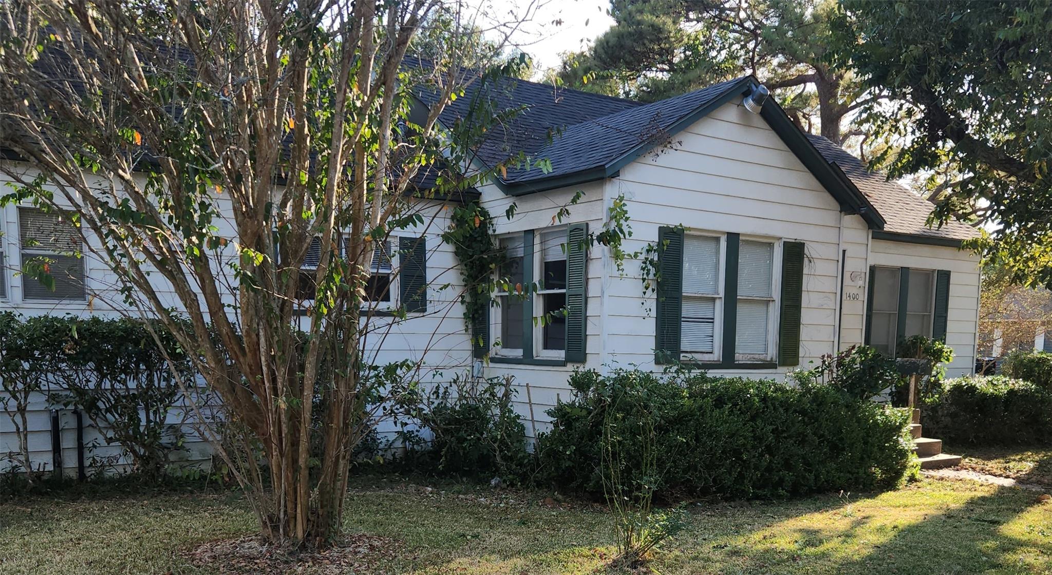 1400 Dyer Avenue