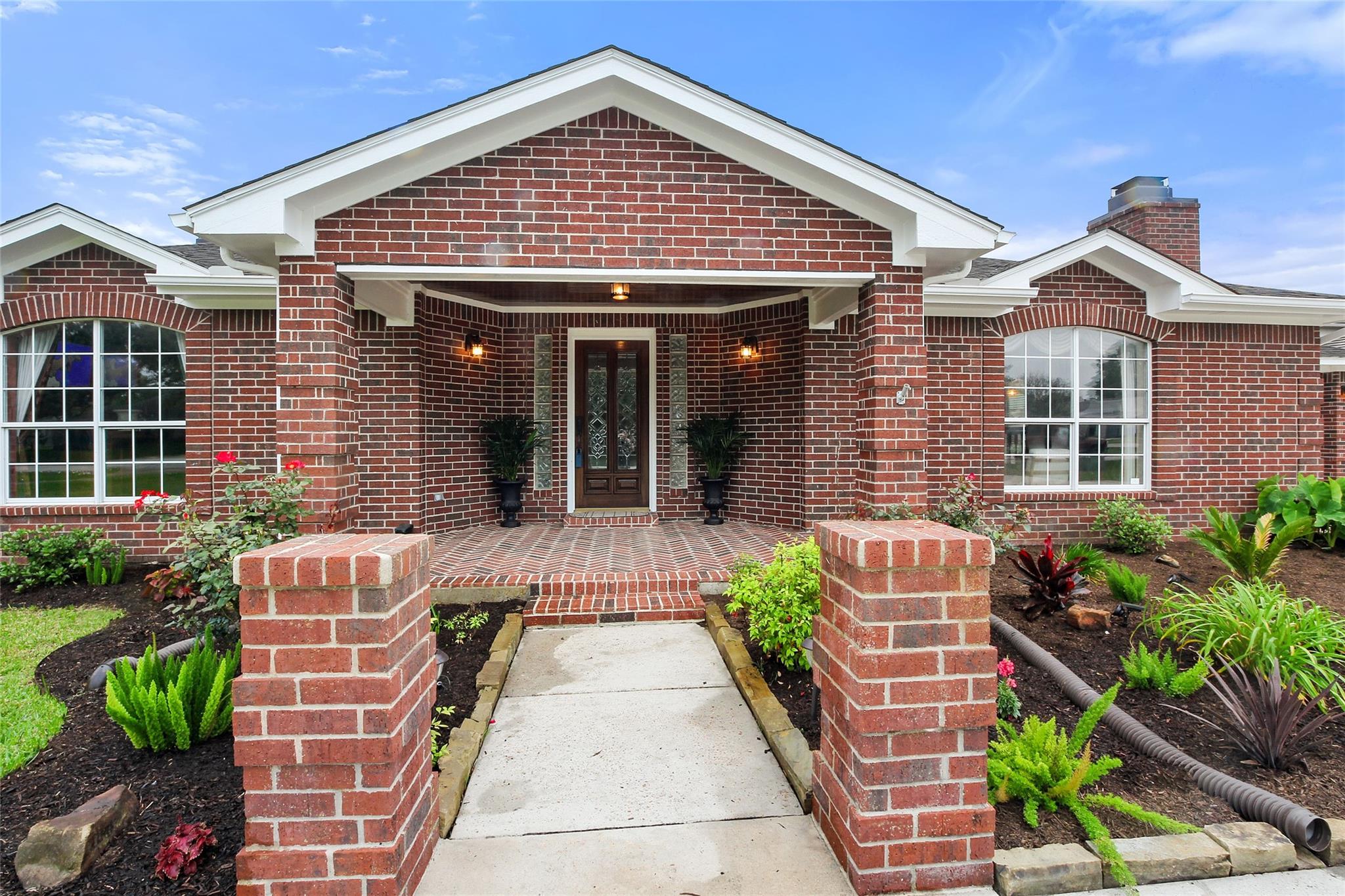 2204 Airline Drive
