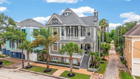 Photo of 812 19th Street, Galveston, TX 77550 (MLS # 53649441)