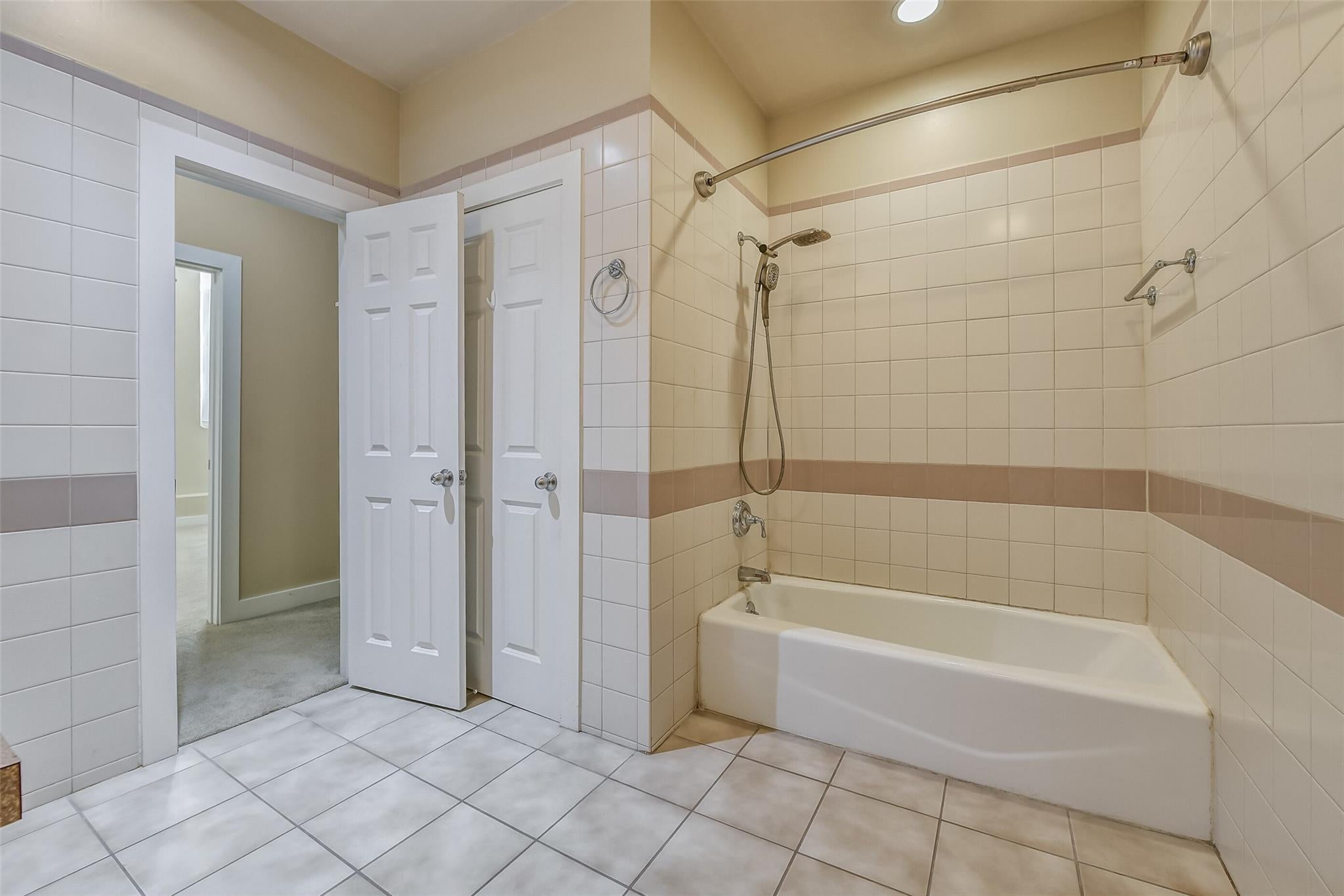 2309 Harborside Drive 203