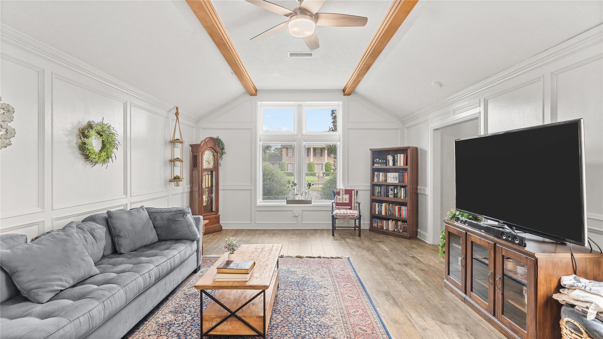 1934 Round Lake Drive