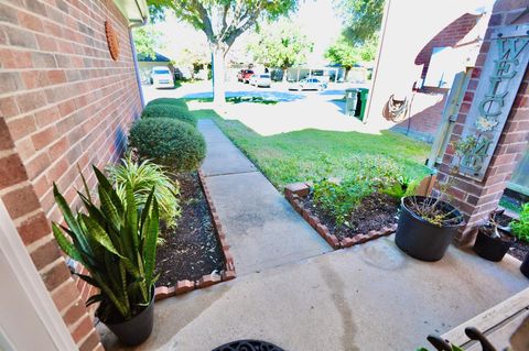 Photo of 3239 Beran Drive, Houston, TX 77045 (MLS # 17363532)