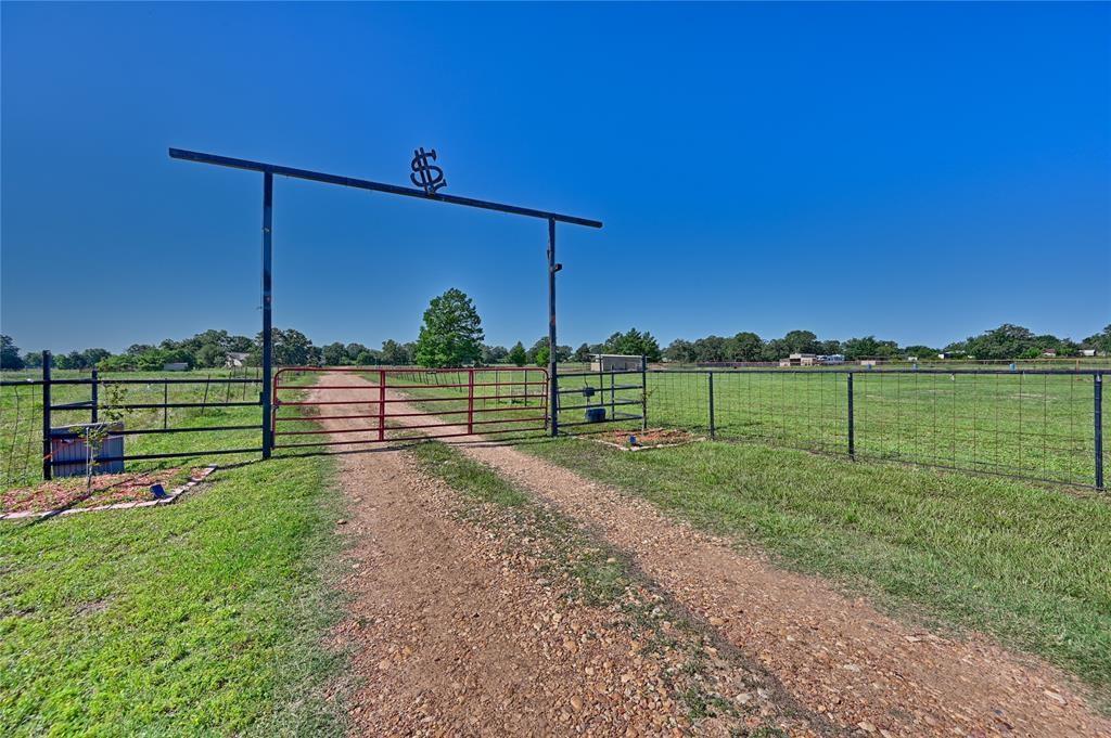 4057 W Highway 21