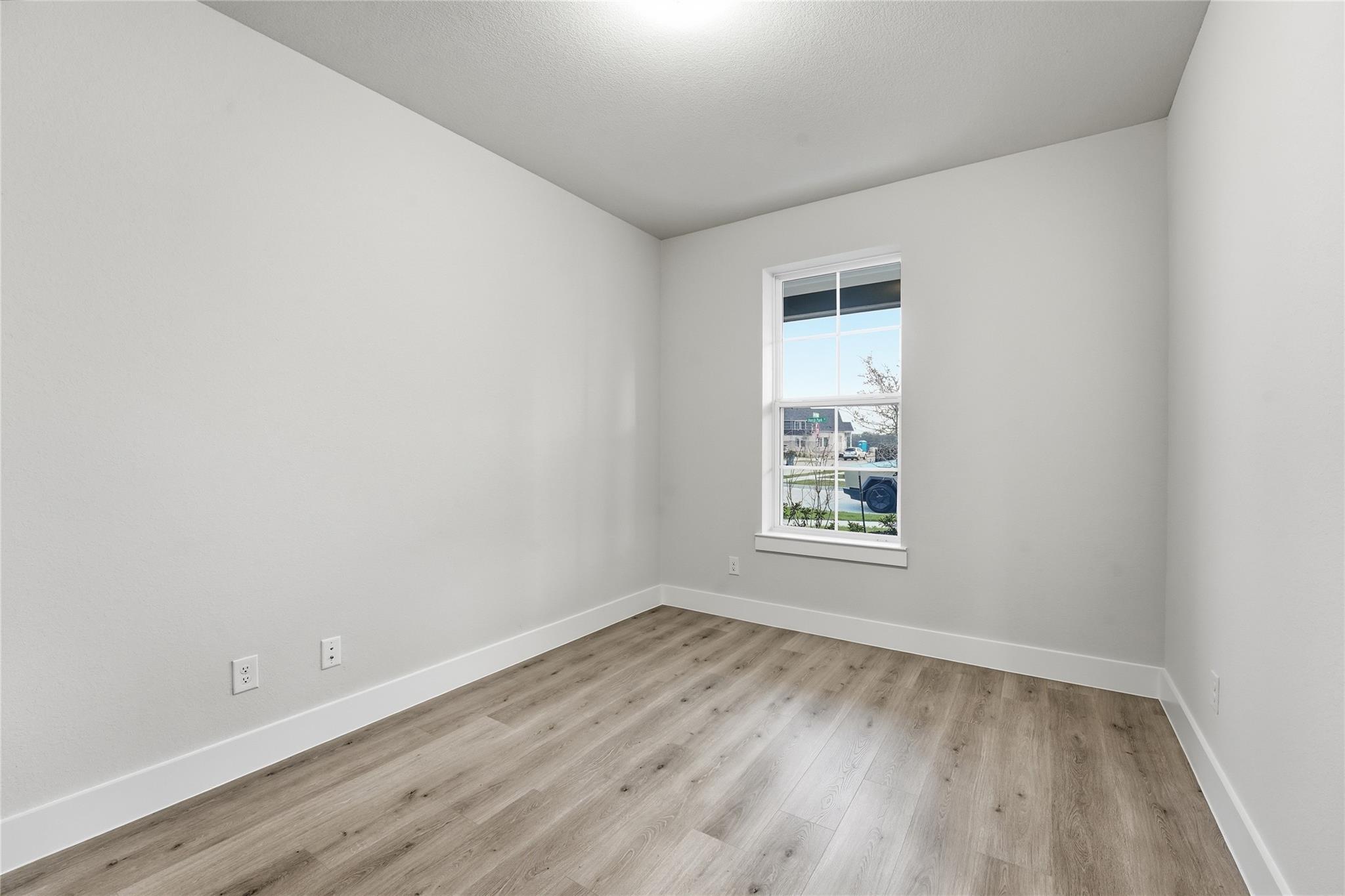 21302 Harris Park Court