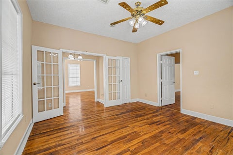 Homes For Sale - 7609 Avenue<br/> Harris County, Houston, TX 77012