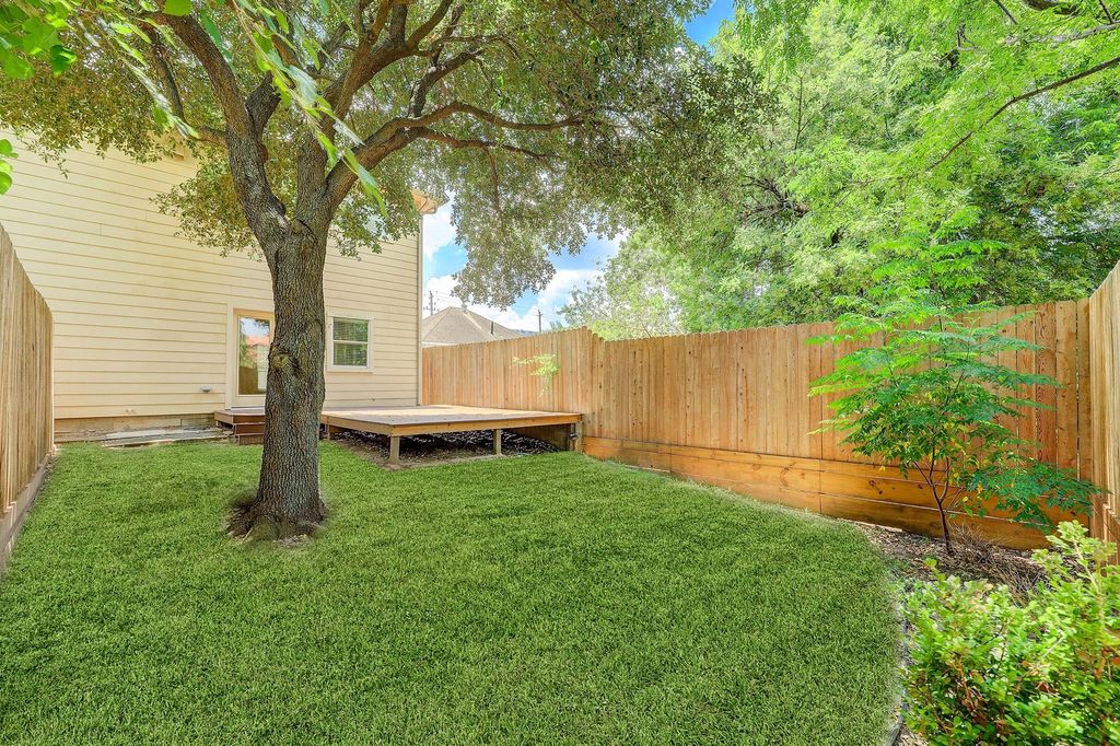 Photo of 1901 Fletcher Street, Houston, TX 77009 (MLS # 6067963)