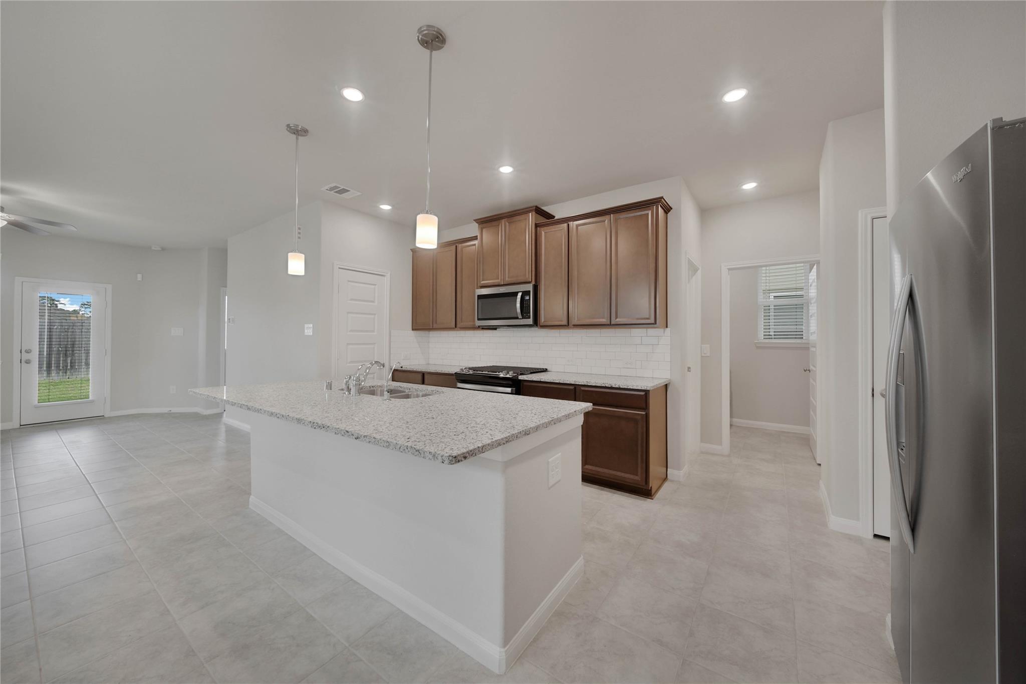 7080 Silverleaf Oak Street