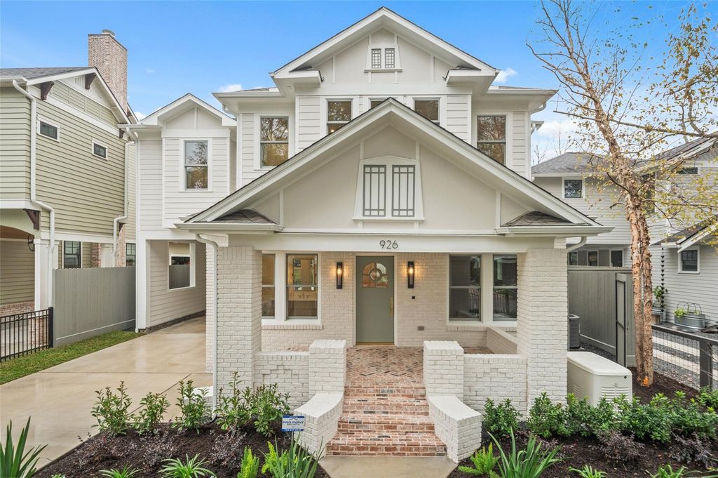 Photo of 926 Redan Street, Houston, TX 77009 (MLS # 78870771)