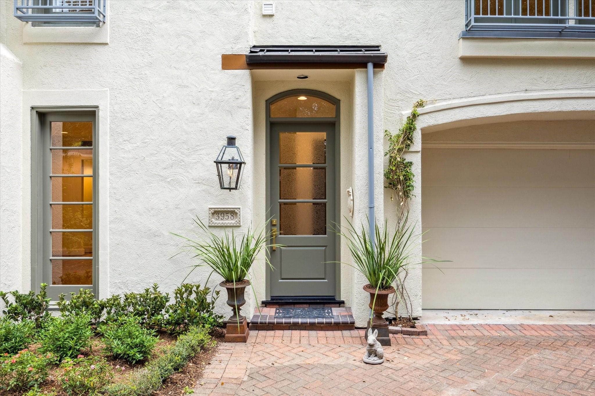 3958 W Alabama Street