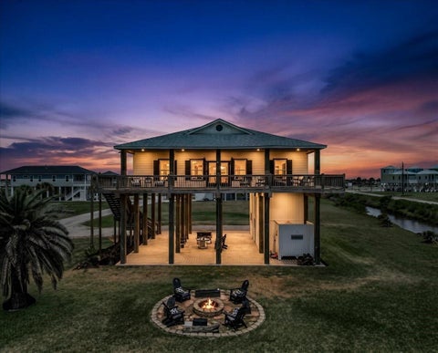 Photo of 810 Casa Drive, Crystal Beach, TX 77650 (MLS # 84469090)