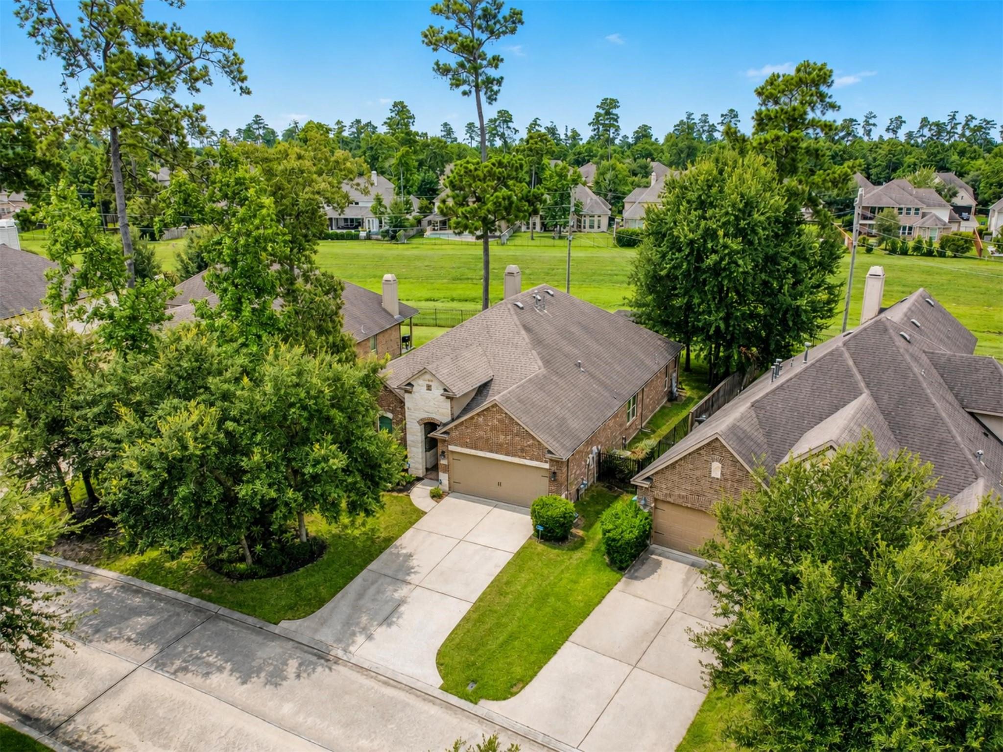 79 W Wading Pond Circle