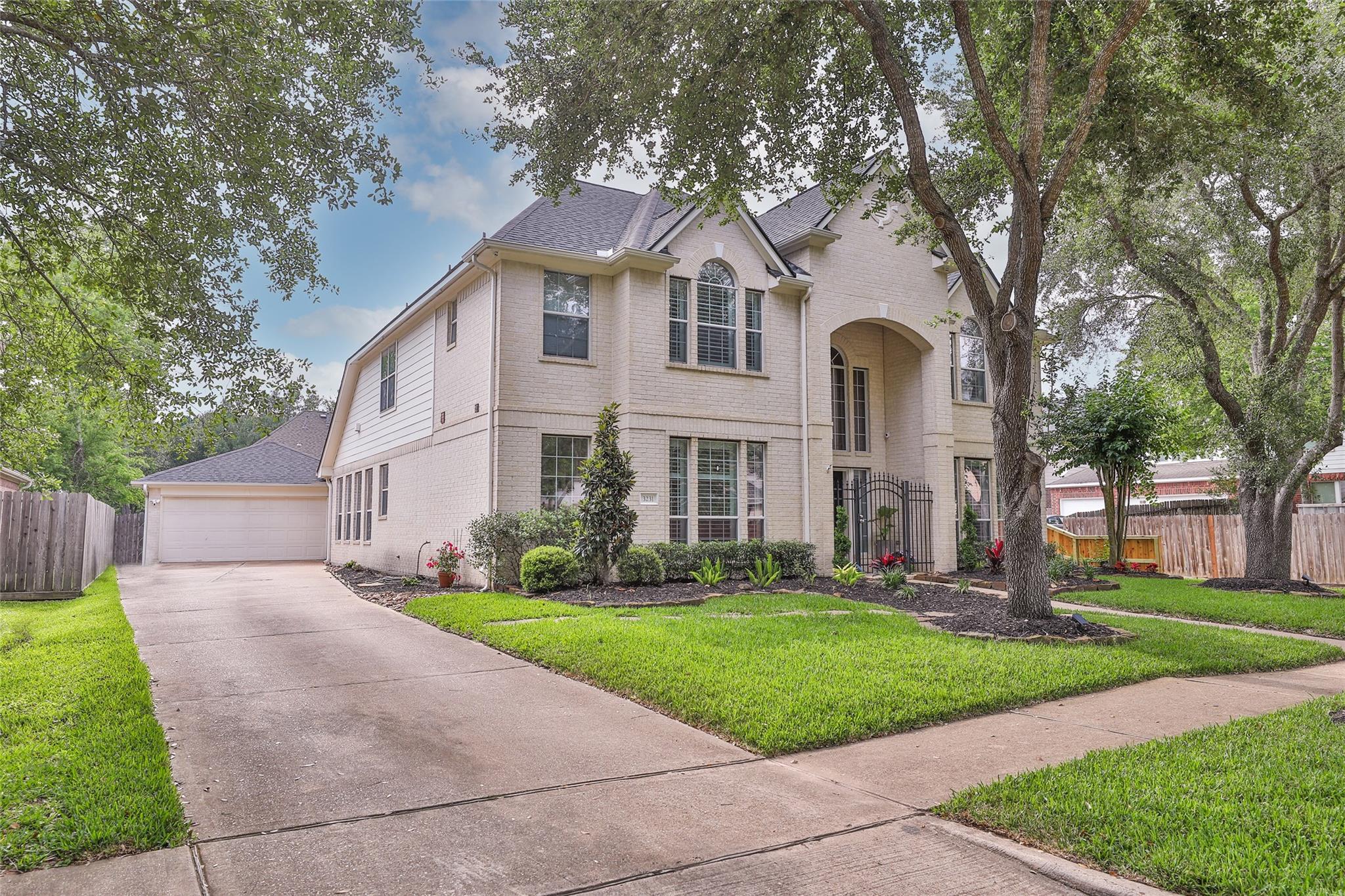 3231 Oak Bough