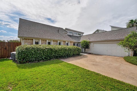 Photo of 14811 El Miranda Drive, Houston, TX 77095 (MLS # 17436816)