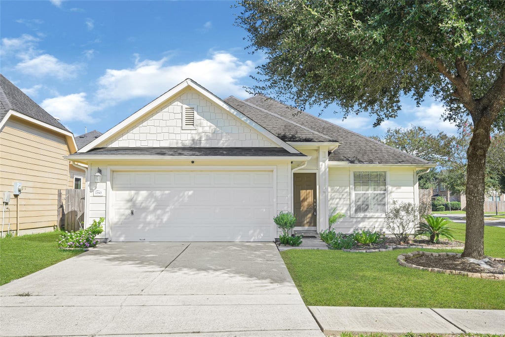 Photo of 12943 Palm Leaf Court, Houston, TX 77044 (MLS # 68805694)