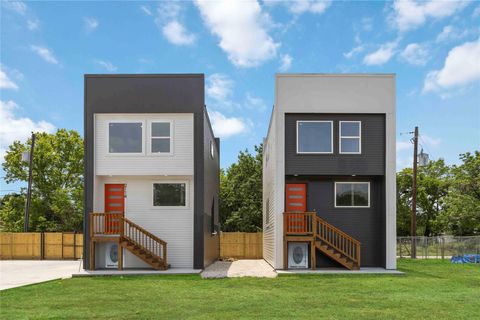 Photo of 2110 Des Chaumes Street, Houston, TX 77026 (MLS # 85601803)