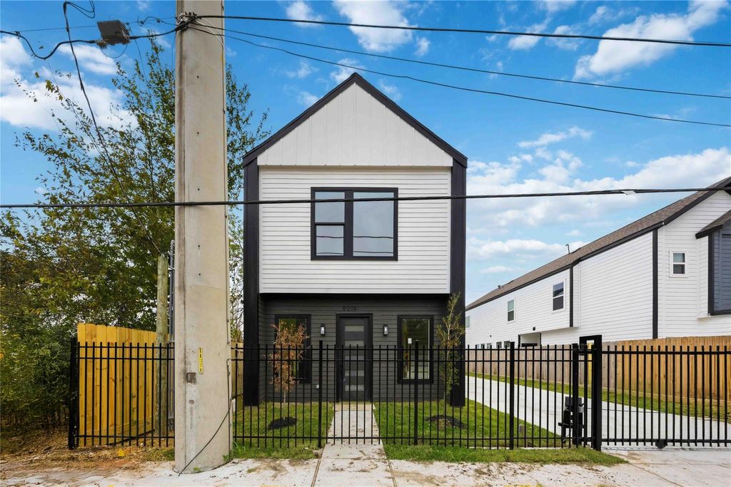 Photo of 9019 Comal Street #A-C, Houston, TX 77051 (MLS # 74792301)