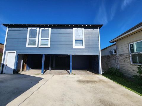 Photo of 6915 Avenue L, Houston, TX 77011 (MLS # 32755784)