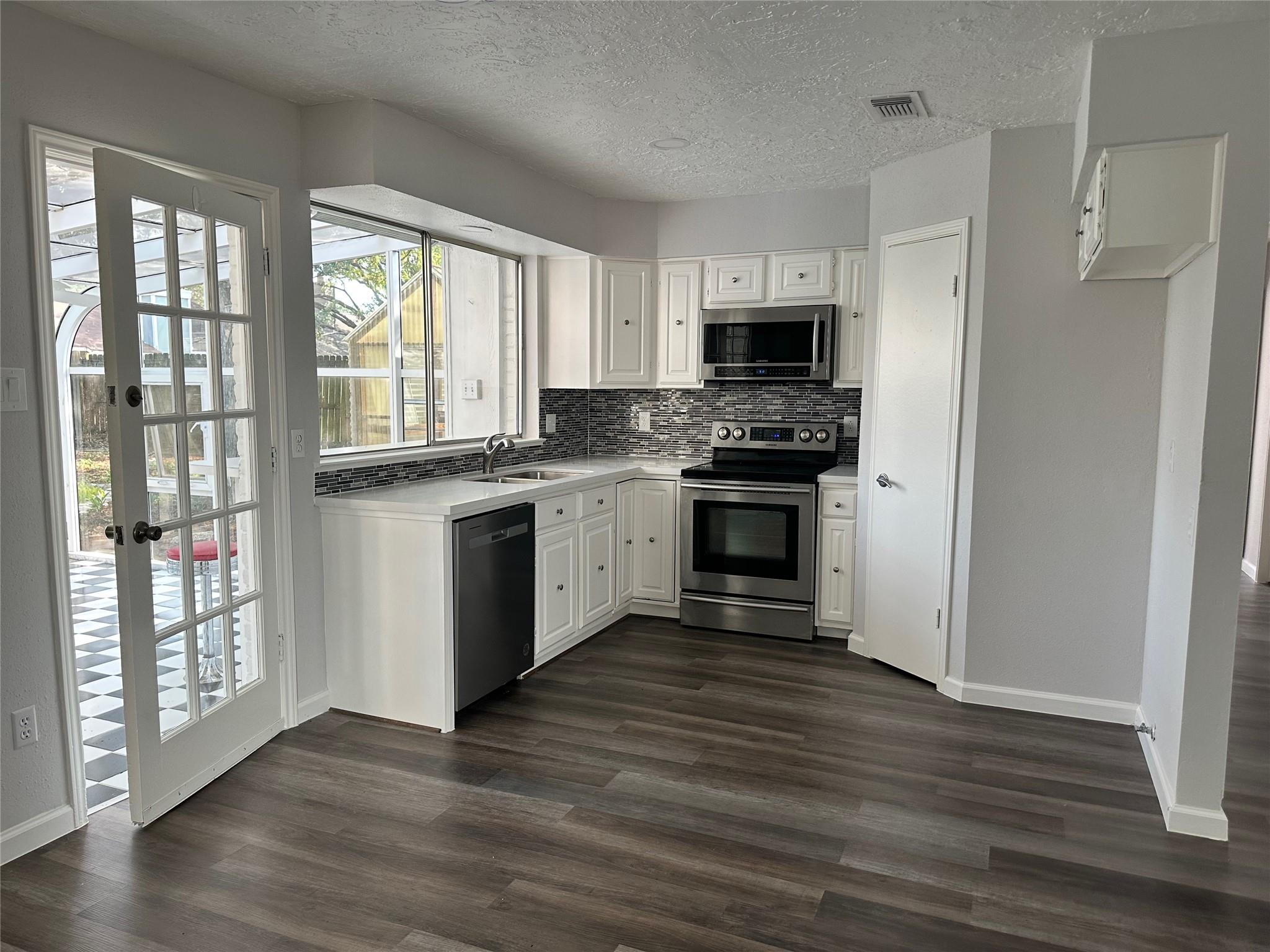 21422 Highland Knolls Drive