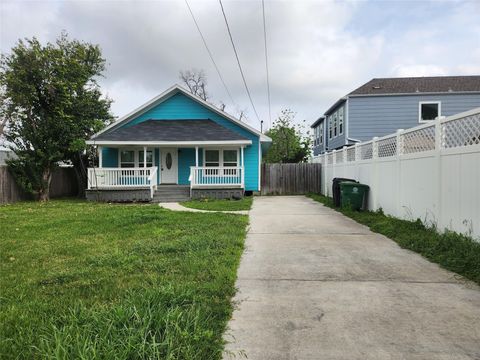 Photo of 1105 Erin Street, Houston, TX 77009 (MLS # 85255290)