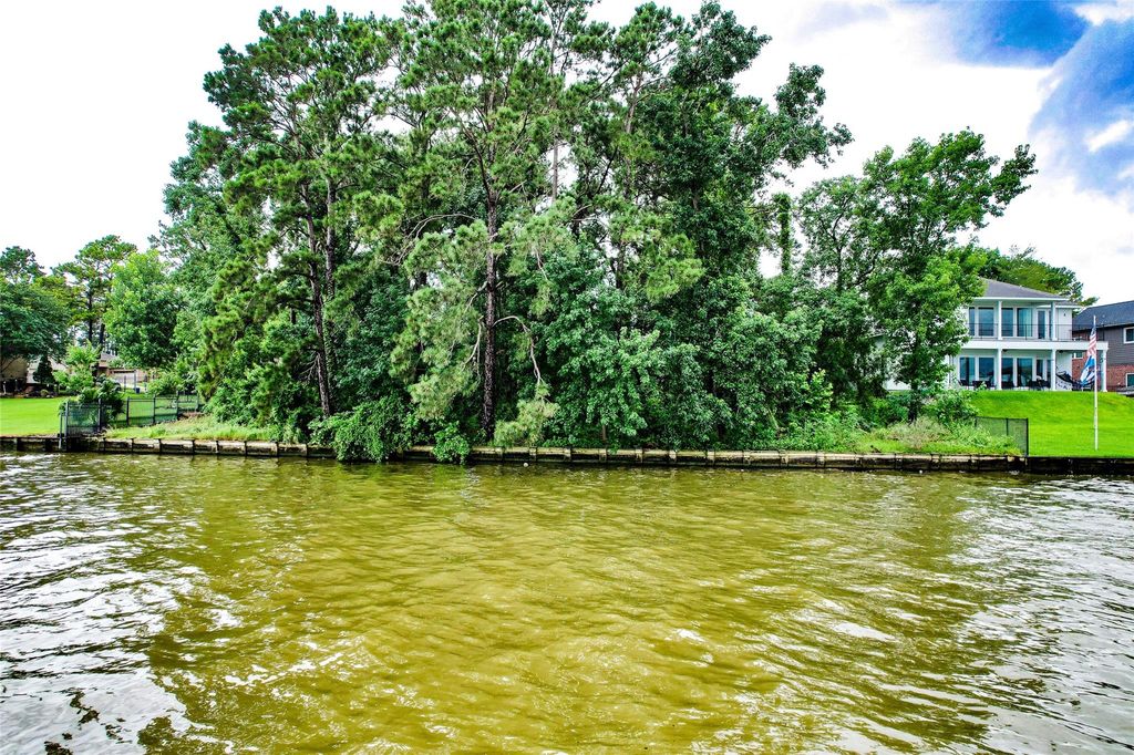Photo of 19327 Aquatic Drive, Houston, TX 77346 (MLS # 78689858)