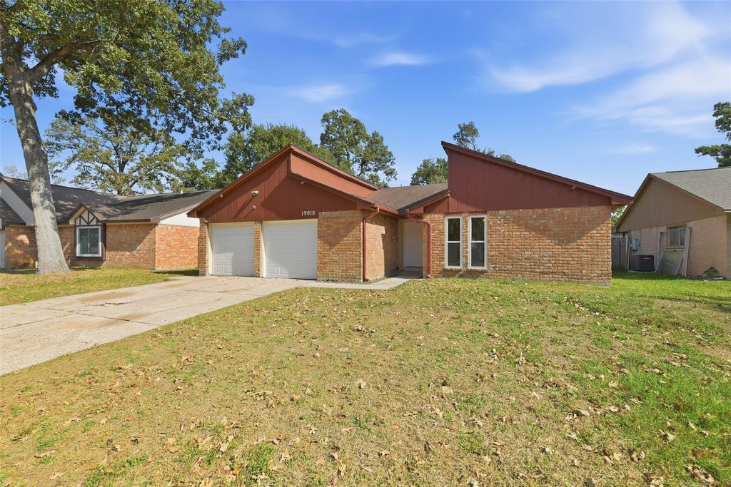 Photo of 19010 Neath Street, Humble, TX 77346 (MLS # 3425625)