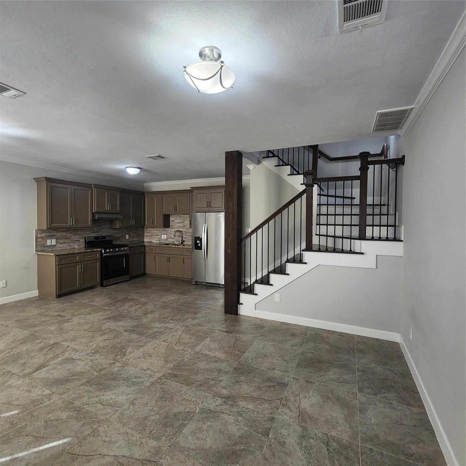 617 E 39th Street A