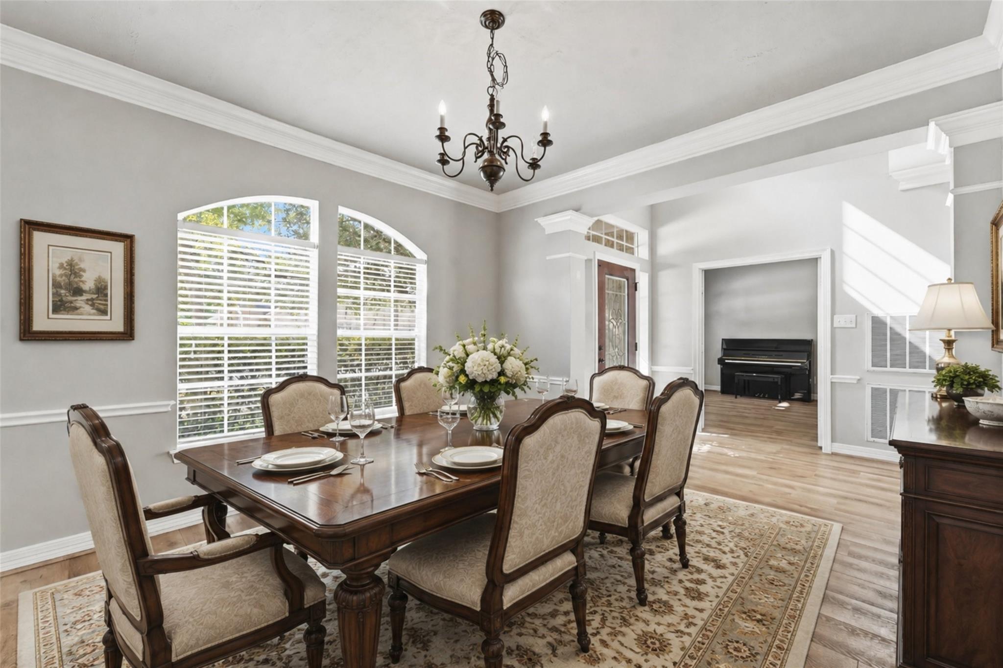 2443 Riverway Oak Drive