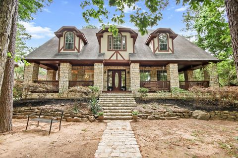 Photo of 103 Fish Creek Court, Montgomery, TX 77316 (MLS # 82413905)