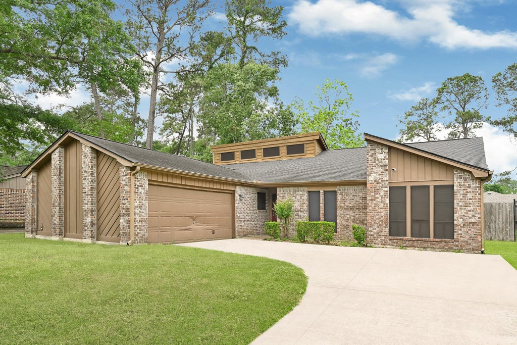 Photo of 2903 Woodland Grove Drive, Houston, TX 77339 (MLS # 66638517)