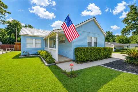 Homes For Sale - 409 Dunnam Avenue<br/> Cleveland, TX 77327