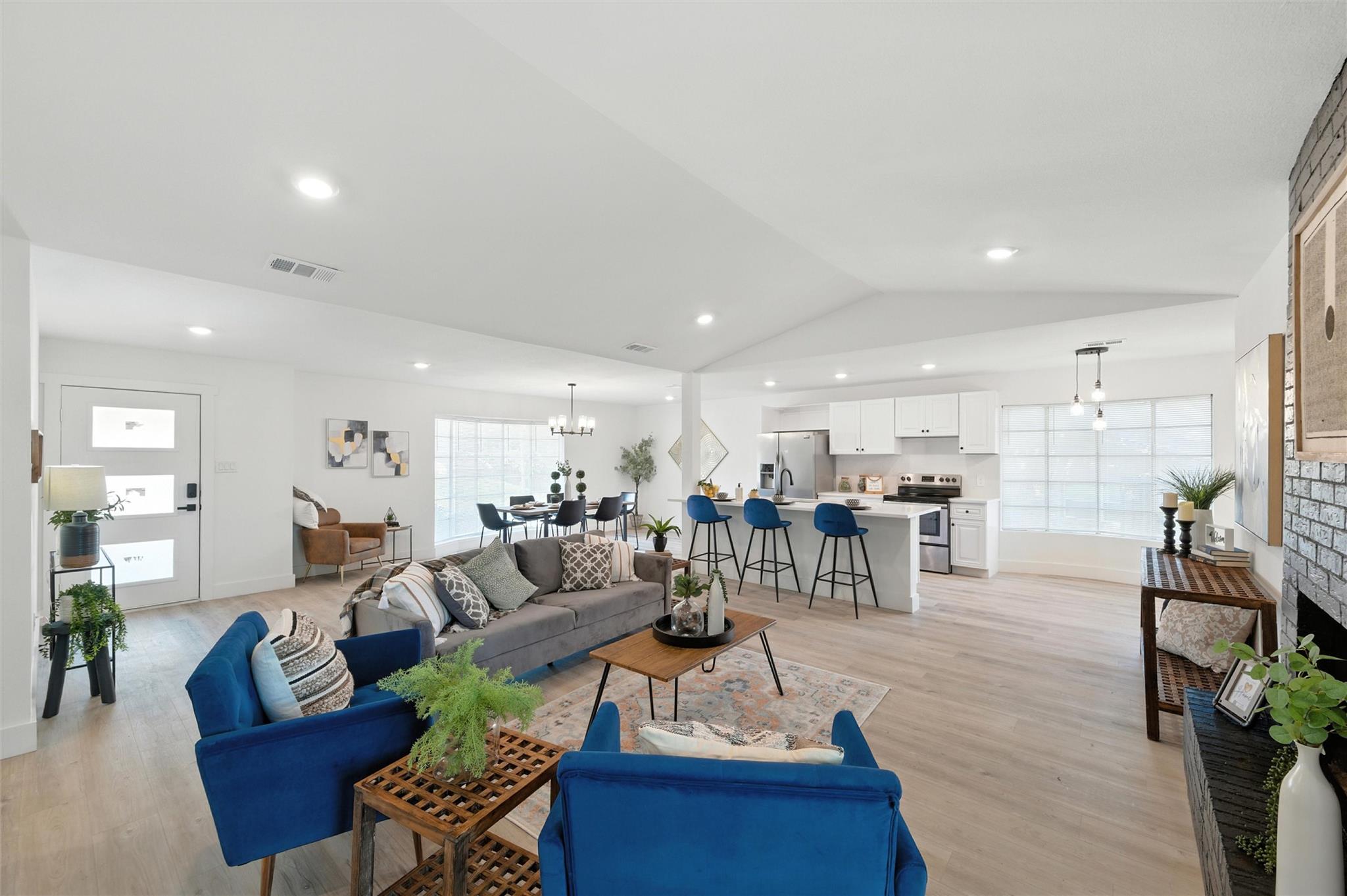 1411 E Kirnwood Drive